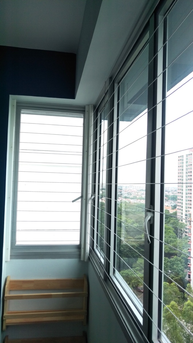 This is a Picture of Invisible grille at Singapore 4 room flat HDB, vertical line, 455C Ang Mo Kio Ave 10